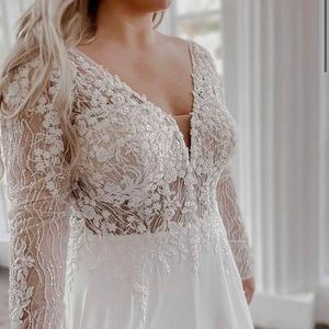 *BRAND NEW* Stella York Wedding Gown